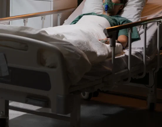 Des scientifiques tirent la sonnette d’alarme sur une menace imminente pour la santé humaine: «Ce n’est pas une crise lointaine»