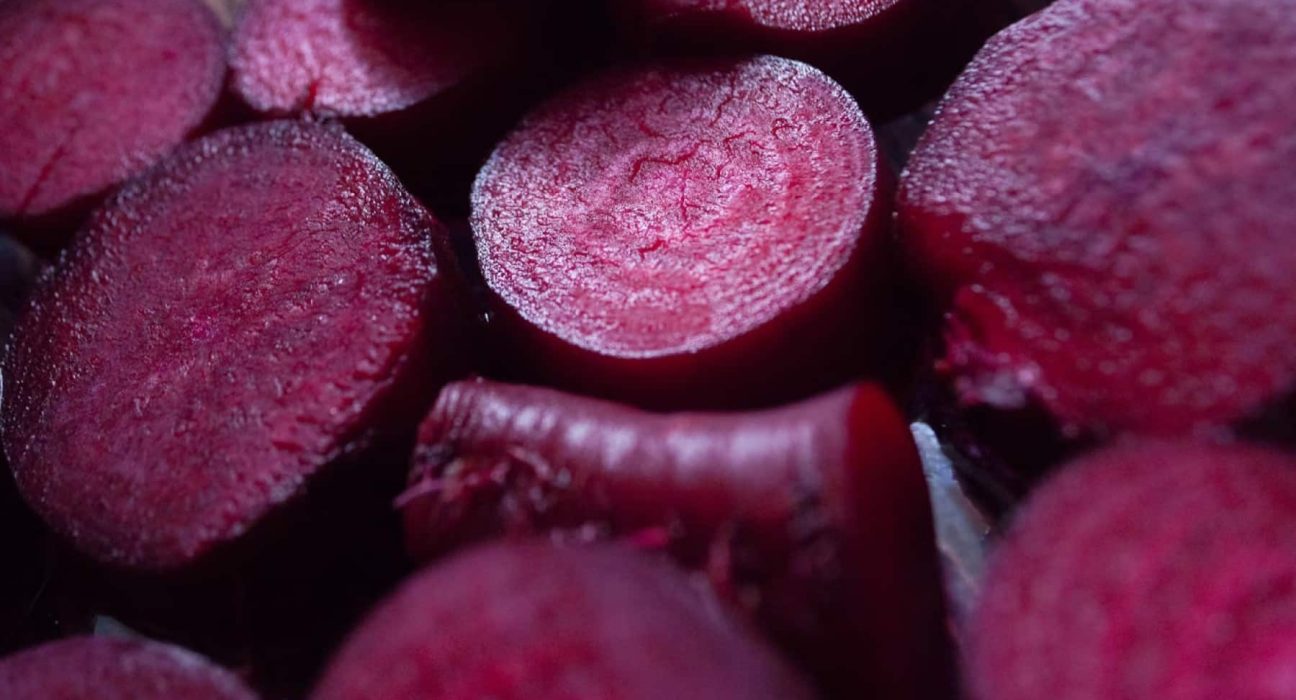 Fini la circulation au ralenti: la betterave violette d’automne, l’alliée qui ouvre vos vaisseaux.