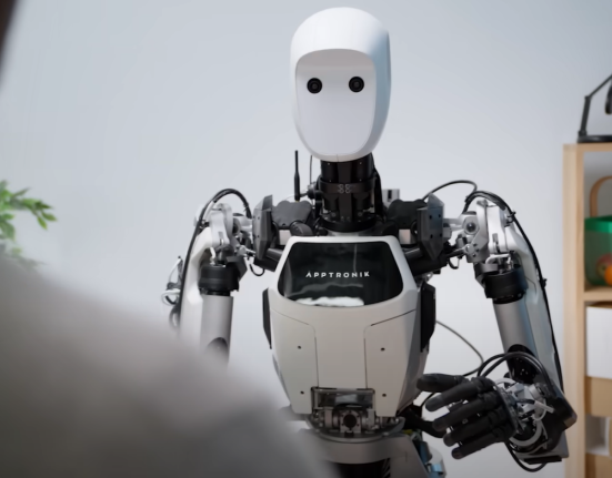Google DeepMind fait bondir l’intelligence des robots grâce à deux IA capables de raisonner et de comprendre le monde