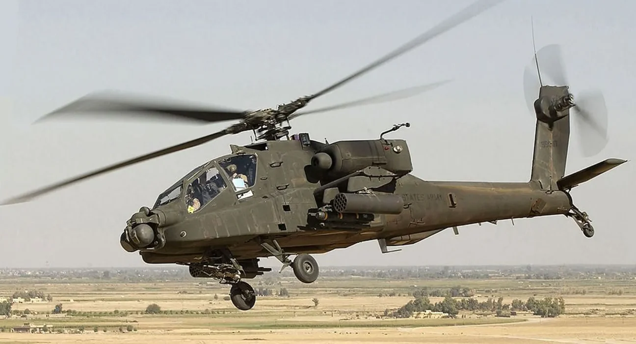 L’Apache V6 de l’US Army abat 13 drones sur 14 lors d’essais concluants