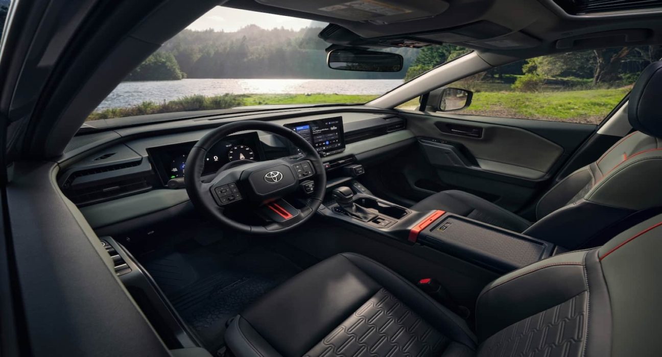 La nouvelle Toyota hybride débarque aux États‑Unis : un détail d’habitacle fait sensation.