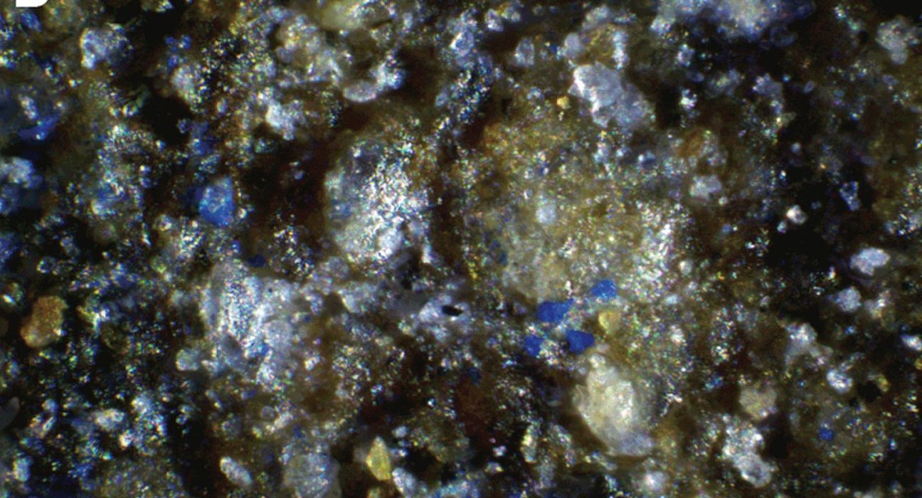 Le bleu impossible : des scientifiques révèlent une teinte insoupçonnée sur un artefact antique
