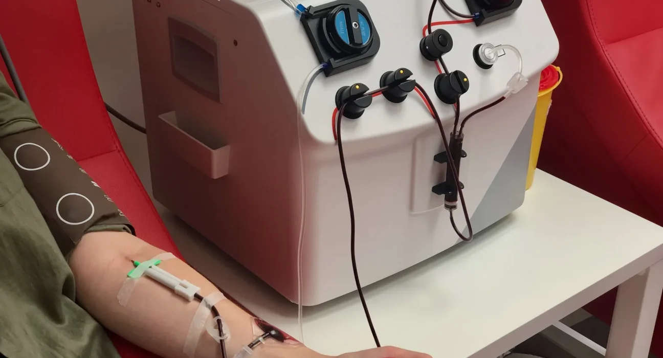 « Nettoyage du sang » : après avoir essayé cette tendance controversée, elle confie : « Je me sens encore un peu malade »