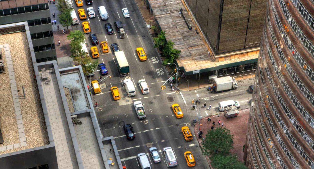 New York durcit le ton : automobilistes contraints d’emprunter un autre itinéraire sous peine de 150 $ d’amende