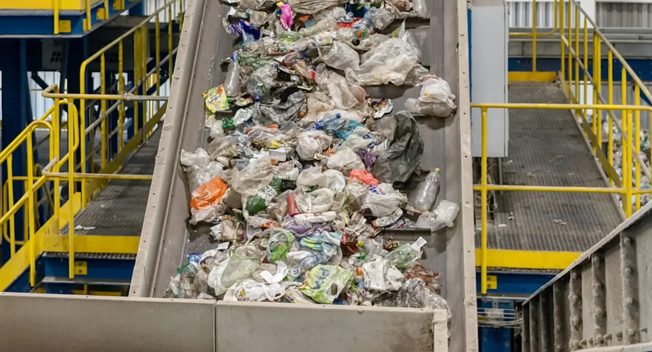 Pollution plastique: une percée révolutionnaire, enfin économiquement viable