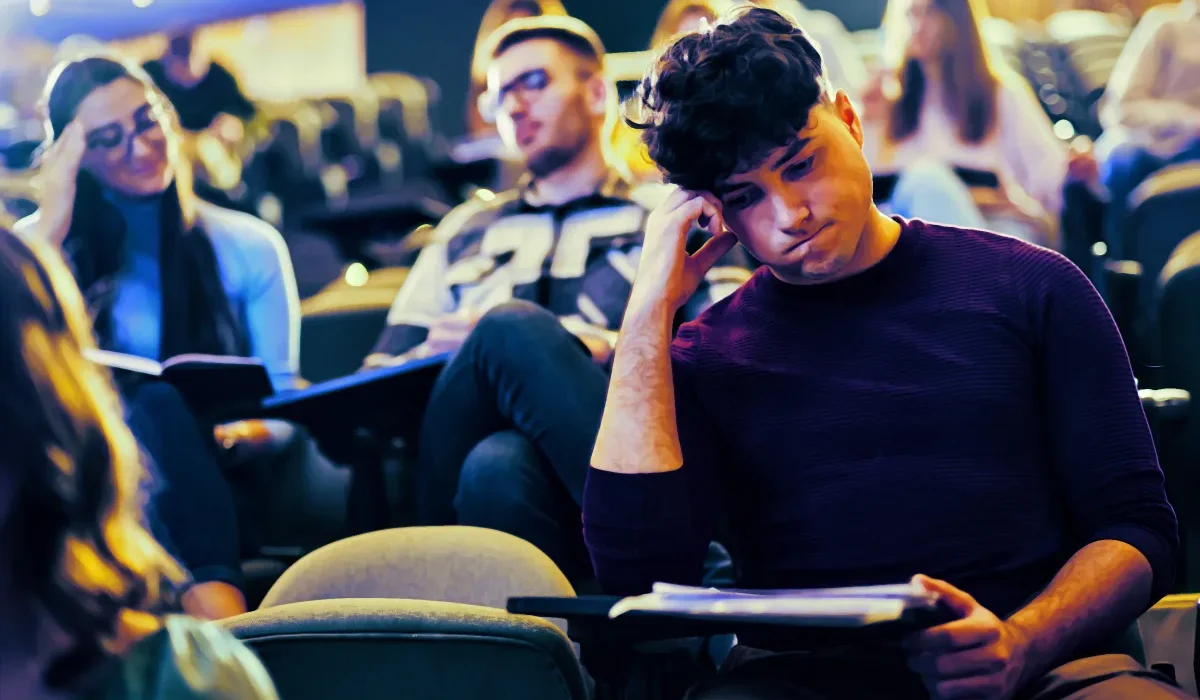 Pris en flagrant délit de triche, une classe scandalise ses profs avec des excuses « sincères » catastrophiques