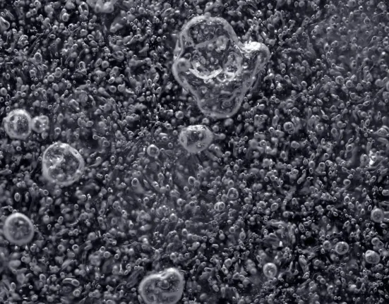 Un métal liquide révolutionnaire prêt à bouleverser les gadgets de demain