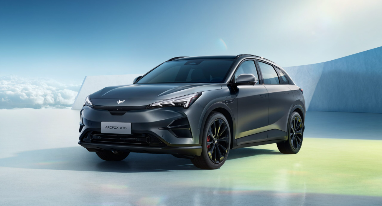 Un véhicule électrique chinois à autonomie prolongée affiche 1 215 km d’autonomie et 98 % d’efficience énergétique.