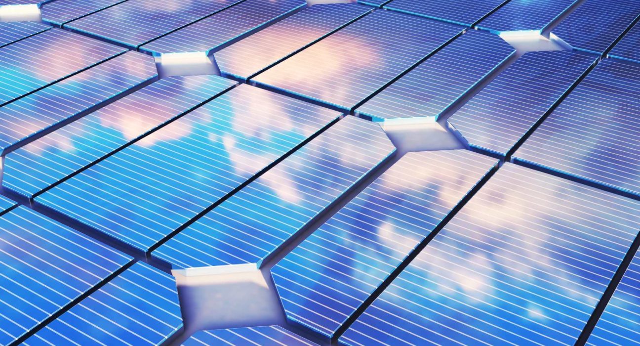 Vers l’obsolescence des panneaux solaires : un matériau révolutionnaire absorbe 99,5 % de la lumière à 700 °C