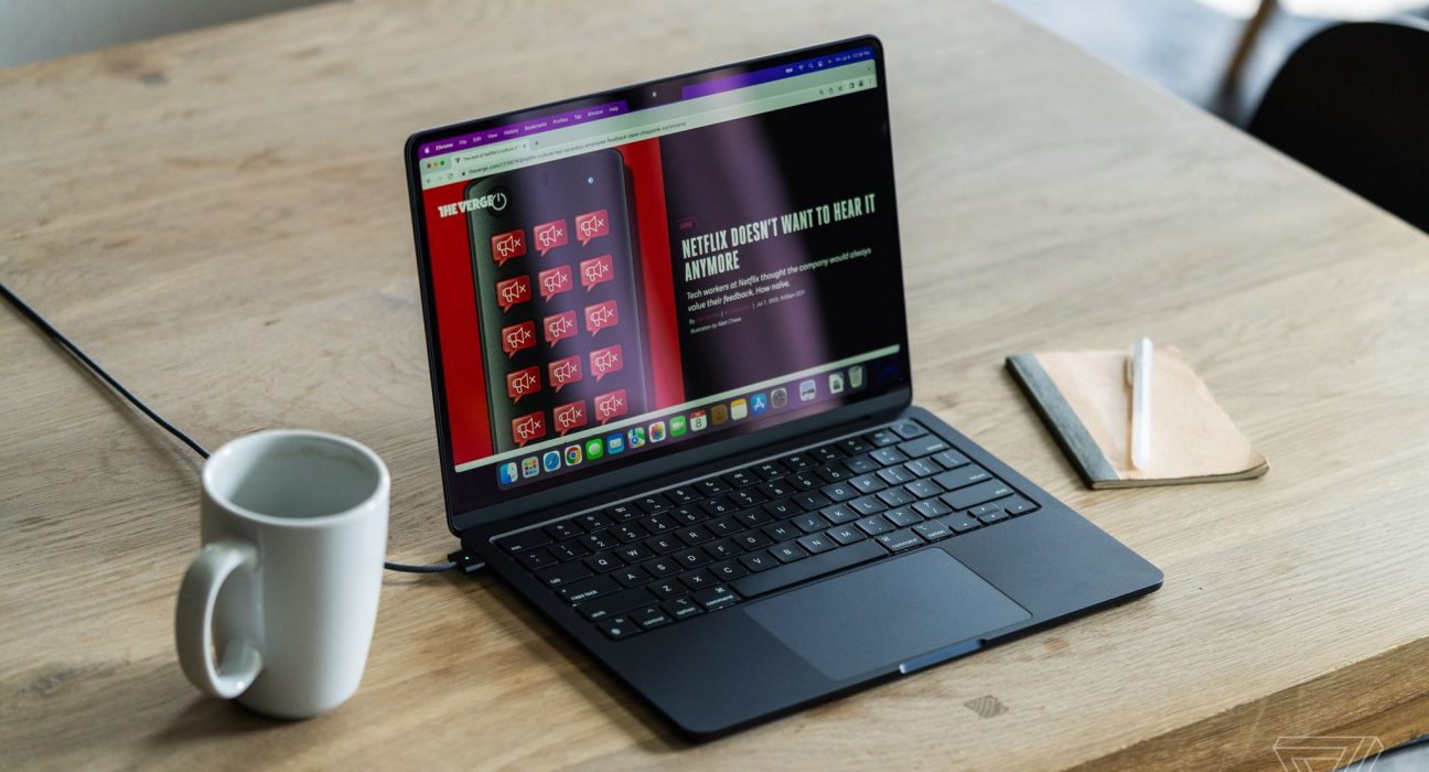 Cyber Monday : le MacBook Air M2 d'Apple chute à 599 $ chez Best Buy