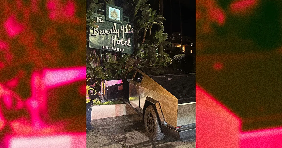 Cybertruck : Roue Arrachée lors d'un Accident Impressionnant.