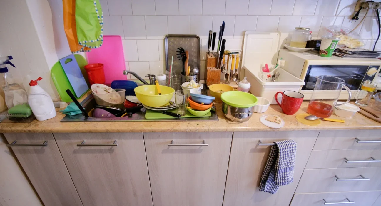 Des chercheurs dévoilent un danger méconnu d'une habitude courante dans les cuisines américaines : 'Entrer ... dans nos corps'