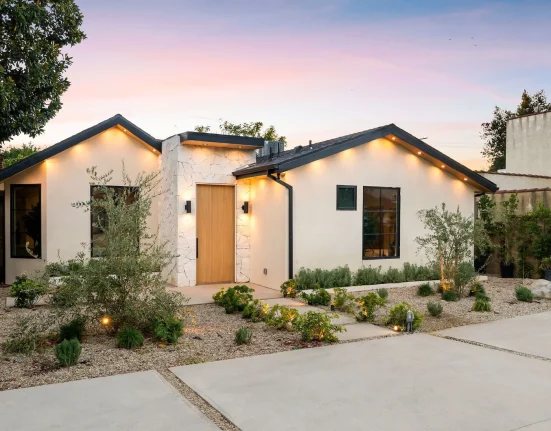 Des scientifiques dévoilent un système innovant pour transformer l'alimentation des maisons : une connectivité exceptionnelle pour répondre à tous les besoins énergétiques.