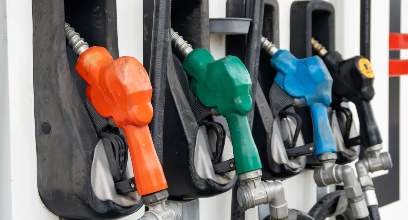 Des scientifiques révolutionnent le recyclage : transformer les déchets quotidiens en carburant pour une efficacité optimale