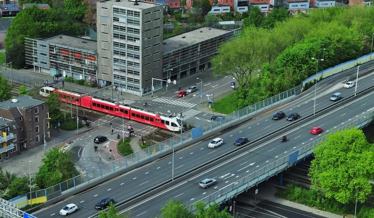 Gouvernement Néerlandais Annonce un Plan pour des Voitures Zéro Émission d'ici 2030