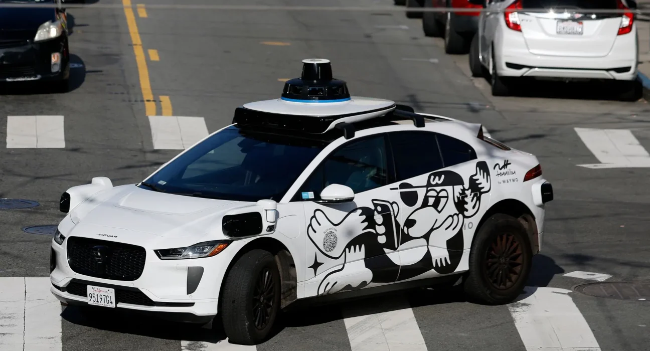 IA physique nouvelle génération: les véhicules électriques détectent en temps réel toute perte de contrôle