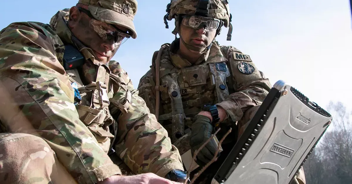 L'Armée Américaine Recrute Palantir pour Développer une IA de Combat