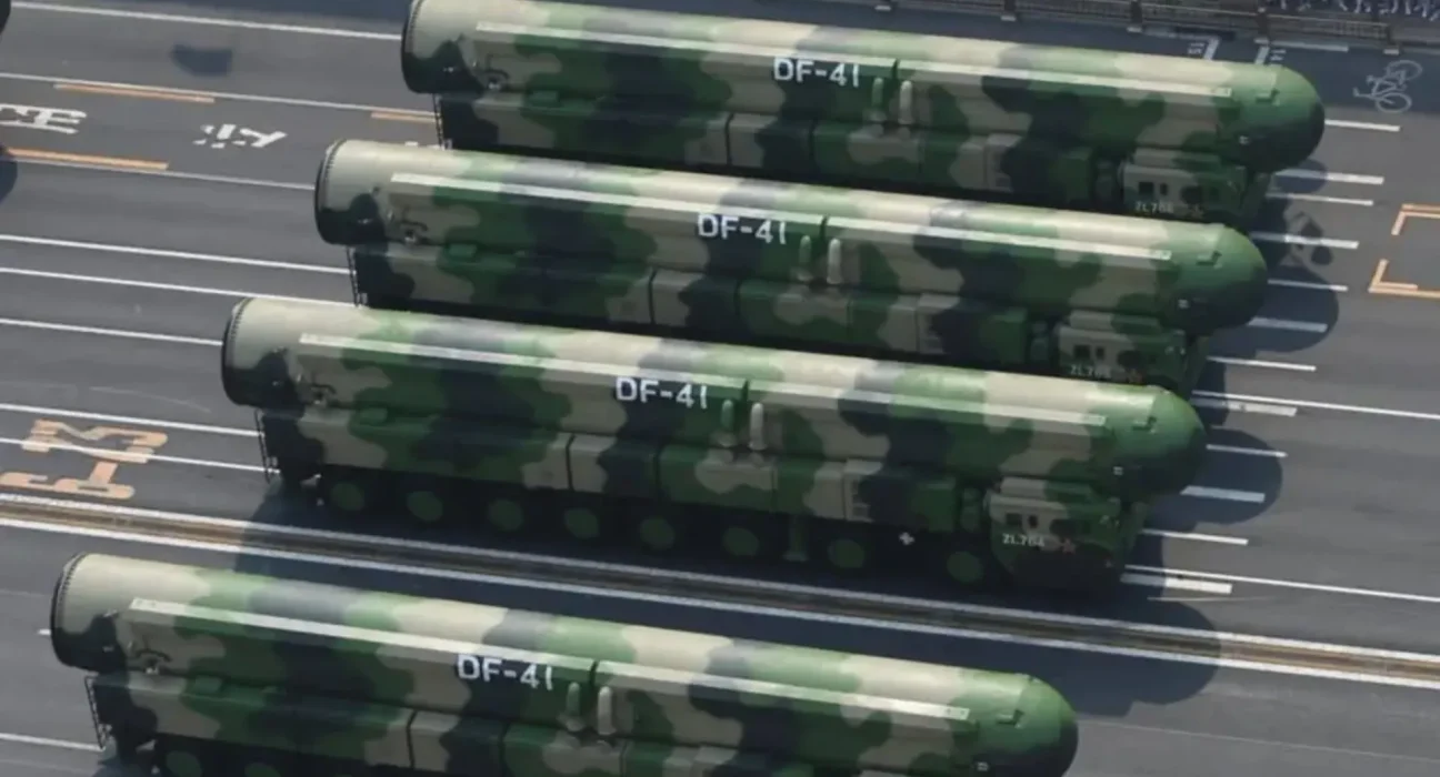 La Chine ajoute 100 ICBMs dans ses silos, selon un projet de rapport du Pentagone