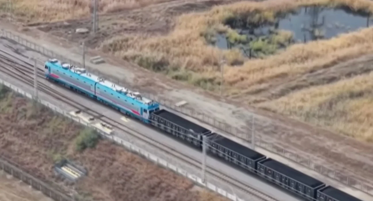 La Chine fait rouler des trains pilotés à distance transportant 38 580 tonnes de fret