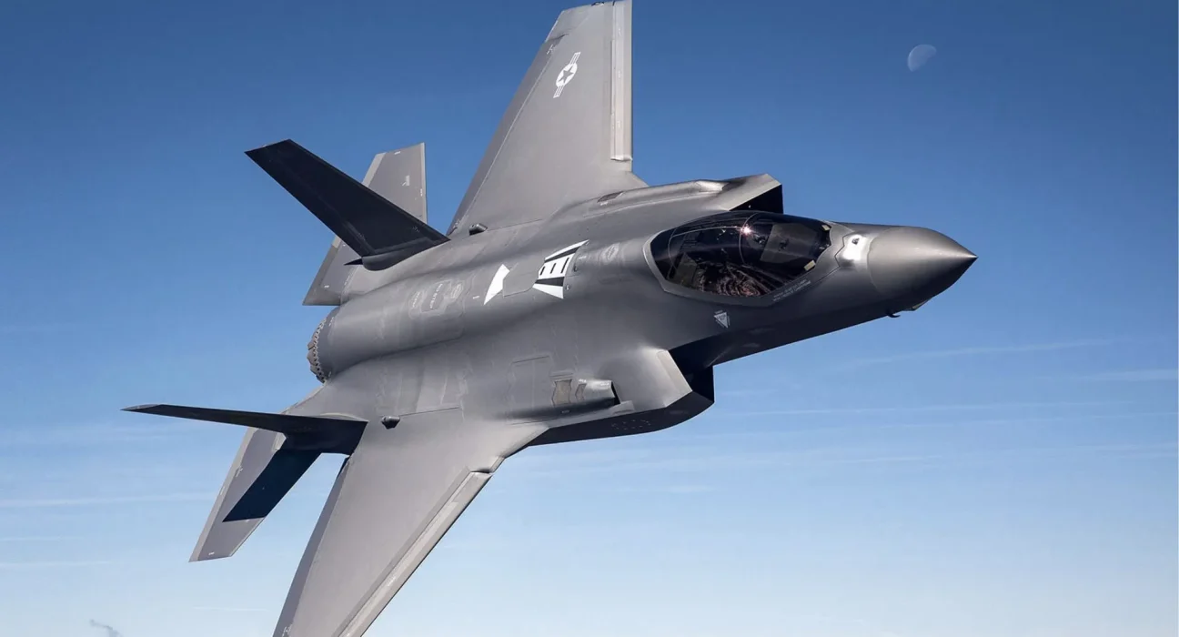 La Marine américaine équipe ses F-35 de leurres anti-missiles innovants.