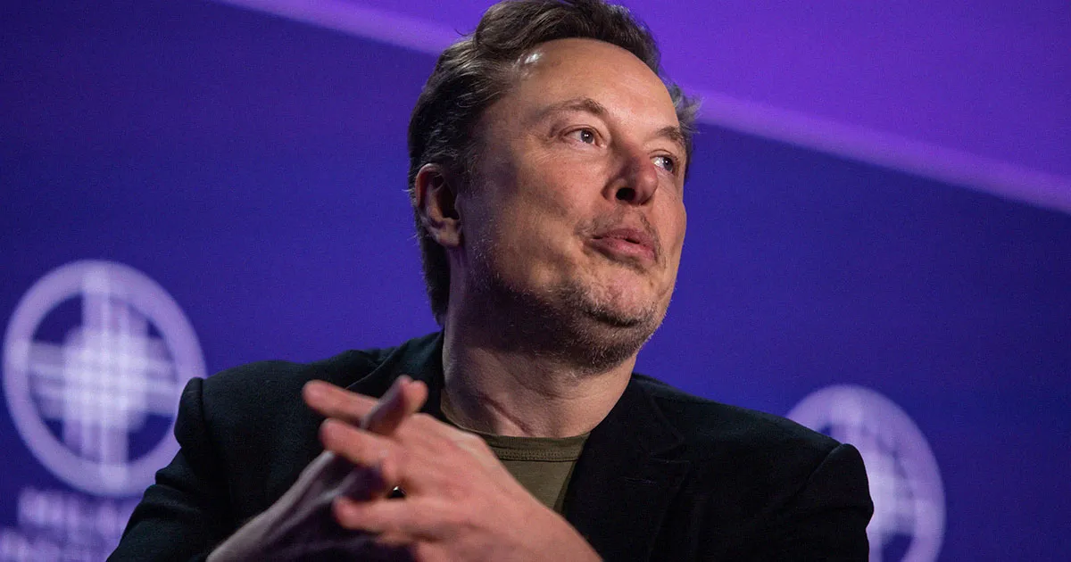 Le Gouvernement Signale que les Accidents de Tesla Autopilot Persistent Malgré la Mise à Jour Supposée les Corriger