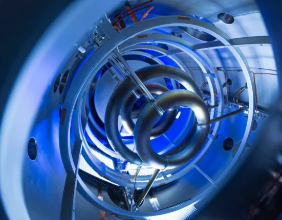 Le Réacteur à Fusion de Lockheed Martin : Énergie Urbaine Compacte et Mobile