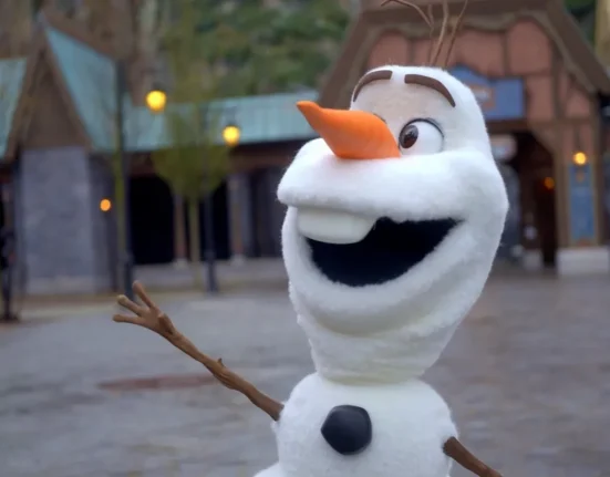 « Le Robot Olaf de Disney : Un Cauchemar Incarné »