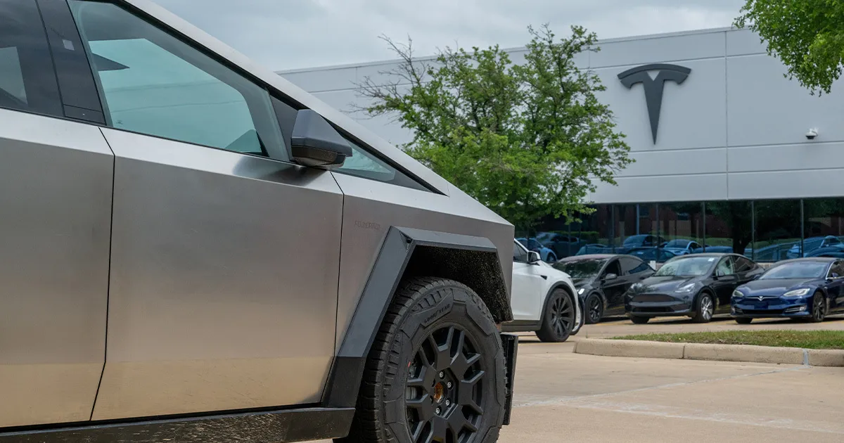 Les Étranges Astuces du Cybertruck de Tesla : Une Réalité Déconcertante