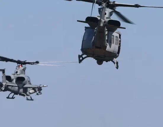 Les Marines américains testent un missile hélicoptère avec une portée dix fois supérieure à celle du Hellfire.