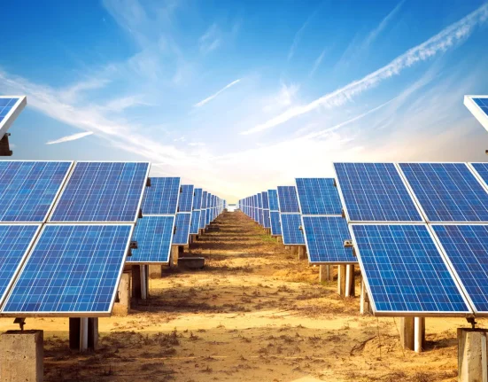 Les Prix de l'Énergie Solaire en Inde Pourraient Dépasser la Compétitivité du Charbon d'Ici Cinq Ans