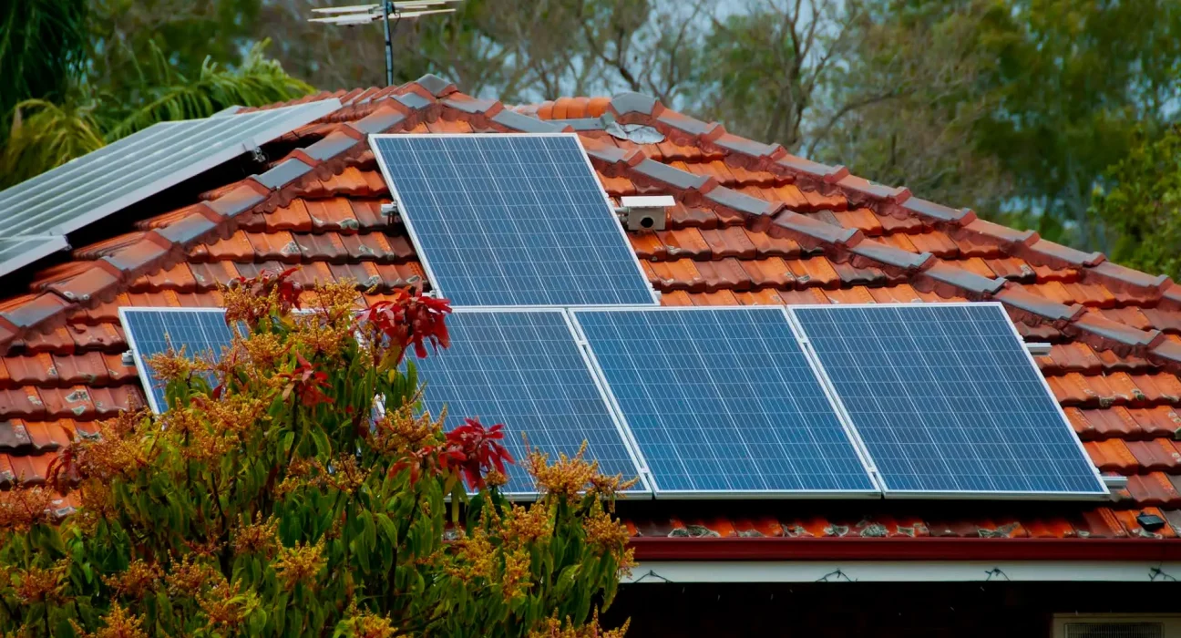 Les experts dévoilent les panneaux solaires les plus performants de 2025 : 'Tous les panneaux solaires ne se valent pas'