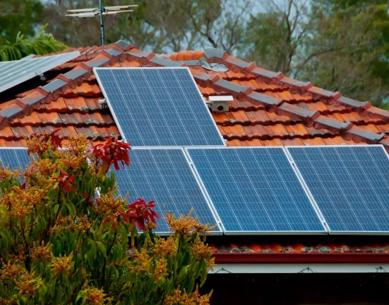 Les experts dévoilent les panneaux solaires les plus performants de 2025 : 'Tous les panneaux solaires ne se valent pas'