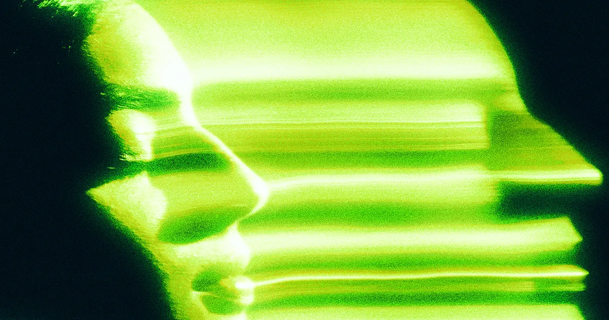 L'outil d'IA révolutionnaire en application de la loi : une alternative là où la reconnaissance faciale est interdite.