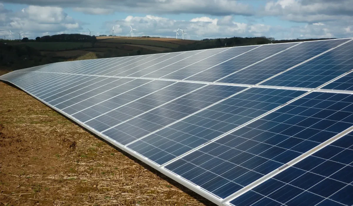 Nouvelle taxe de Trump sur les cellules solaires importées : un risque de guerre commerciale