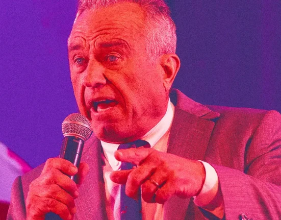 RFK Junior Promet de Manger "Cinq Autres Vers Cérébraux"