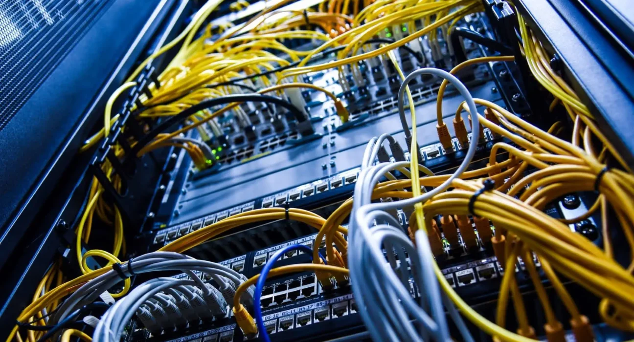 Rapport révélateur sur l'impact méconnu de l'industrie de l'IA : 'Des sommes colossales'.