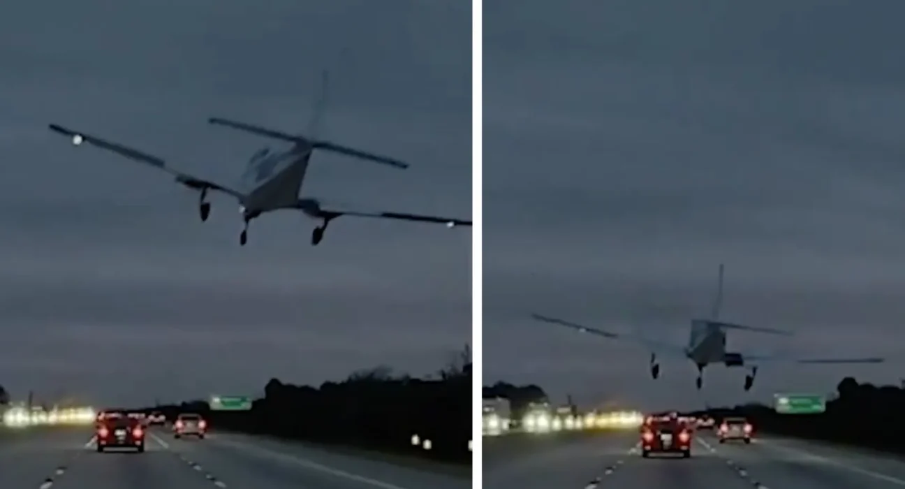 Un avion américain atterrit d'urgence sur une autoroute encombrée après une défaillance moteur.