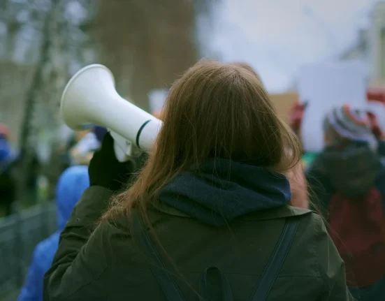 Un jeune scientifique révolutionne les fournitures artistiques : « J'ai commencé petit »