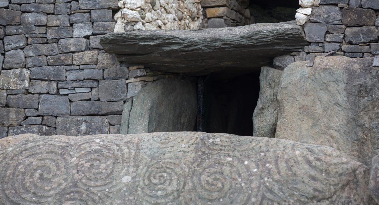 Une Nouvelle Étude Réfute la Théorie de la "Royauté Incestueuse" en Irlande Ancienne