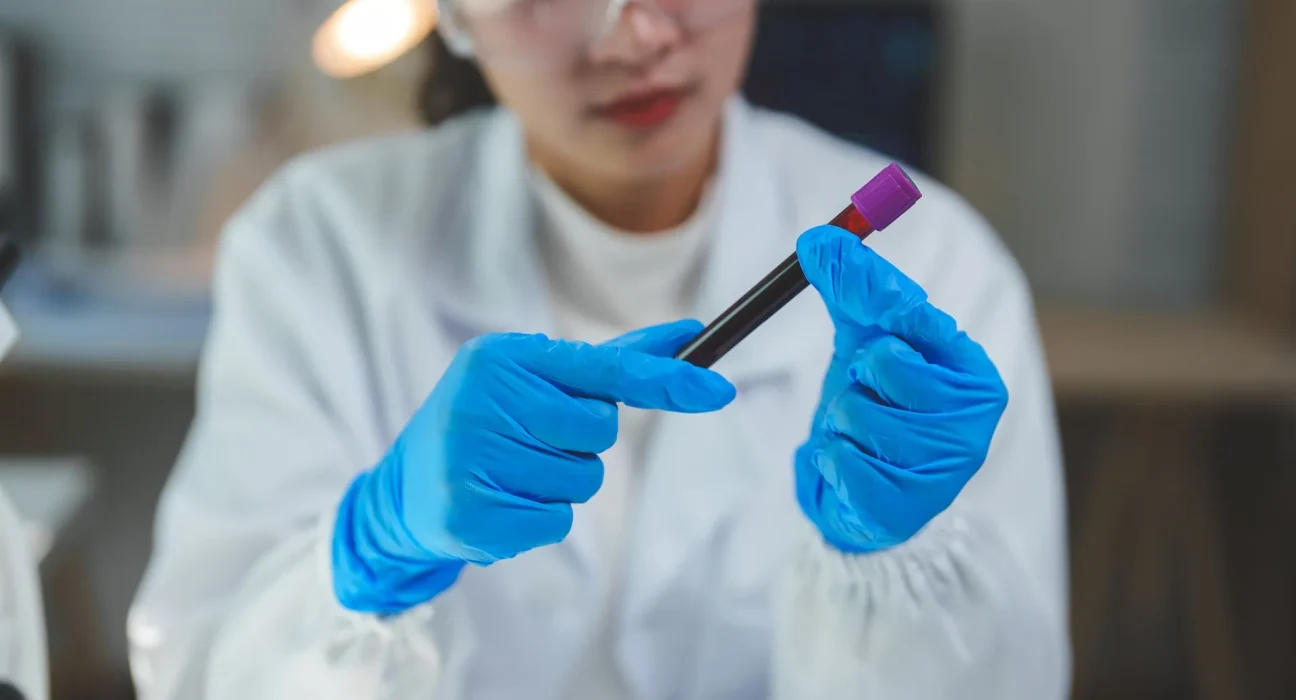 Une femme révèle une étonnante découverte suite à un test sanguin : 'C'est déjà en nous tous'