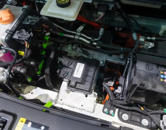 Une nouvelle étude remet en question une idée reçue sur la technologie des véhicules électriques : voici ses conclusions.