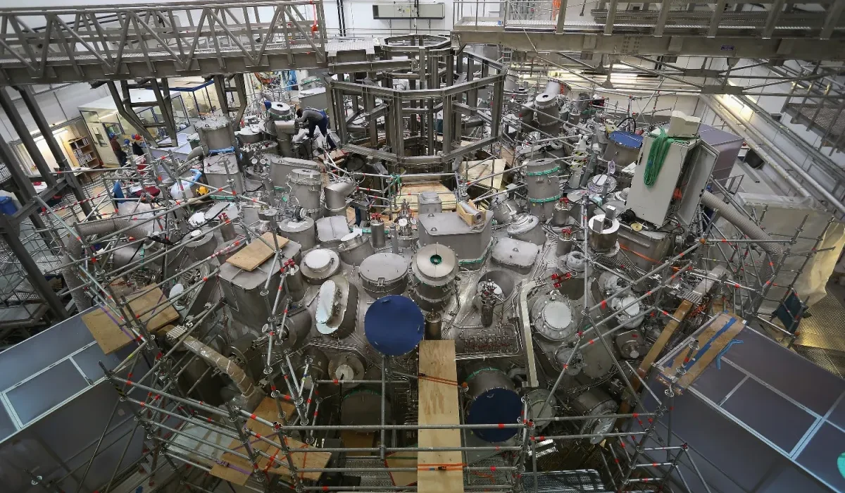 Wendelstein 7-X : Le Plus Grand Réacteur de Fusion Nucléaire au Monde Prend Vie