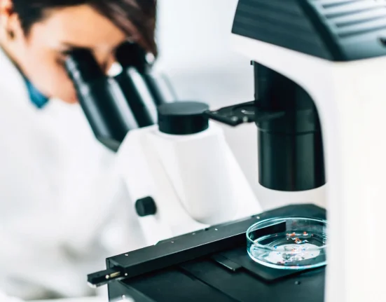 Alerte des chercheurs : Une toxine dangereuse dans les produits ménagers peut avoir des effets néfastes.