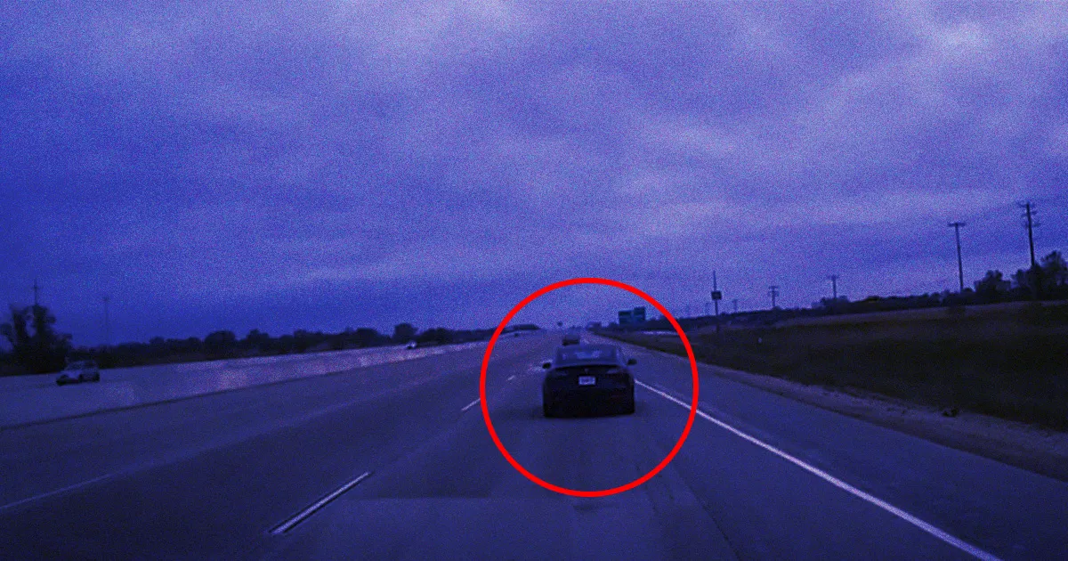 Conducteur de Tesla Surprise en Train de Dormir à 132 km/h avec l'Autopilote Activé