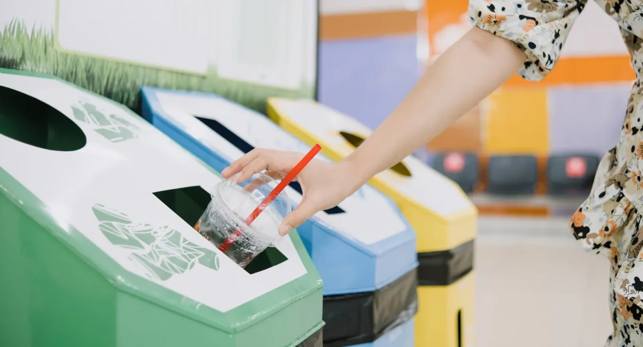 Découverte révolutionnaire : une avancée majeure pour l'avenir du recyclage des plastiques