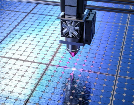 Des chercheurs dévoilent une technologie révolutionnaire qui pourrait transformer l'énergie solaire : voici son fonctionnement.