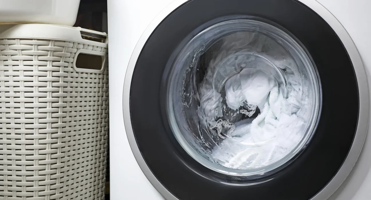 Des chercheurs explorent les dangers invisibles des lave-linges : 'Impacts néfastes'