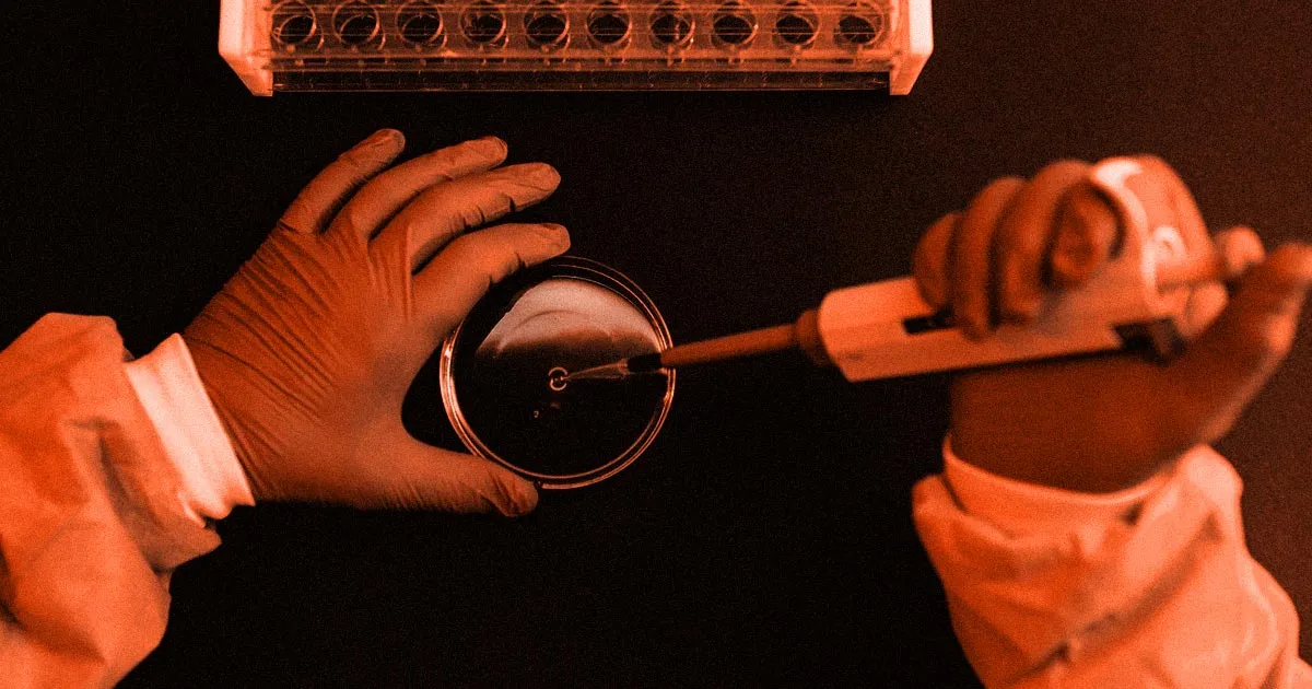 Des experts alertent sur le risque de vol d'ADN de célébrités à des fins malveillantes.