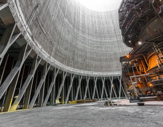 Des spécialistes du nucléaire évaluent un projet ambitieux de gestion des déchets : pourquoi cela compte.