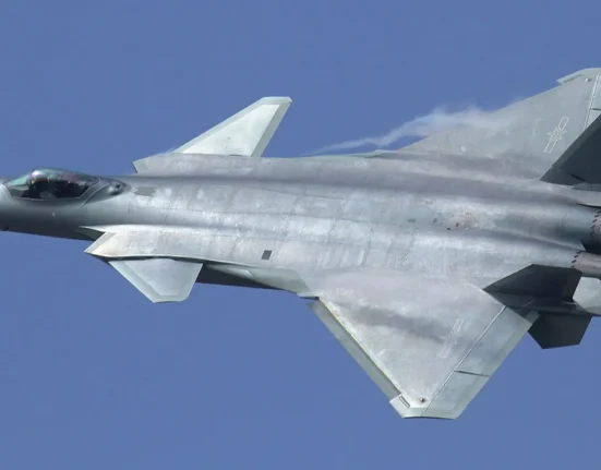 La Chine se prépare à lancer la production en série de son chasseur furtif J-35.